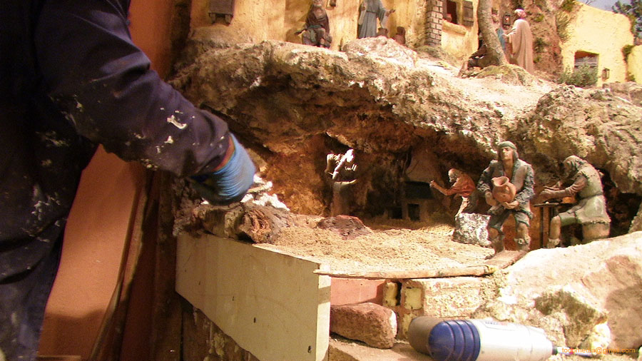 121219 Suelo grutas (13) Creando rugosidades en suelo artesanos
