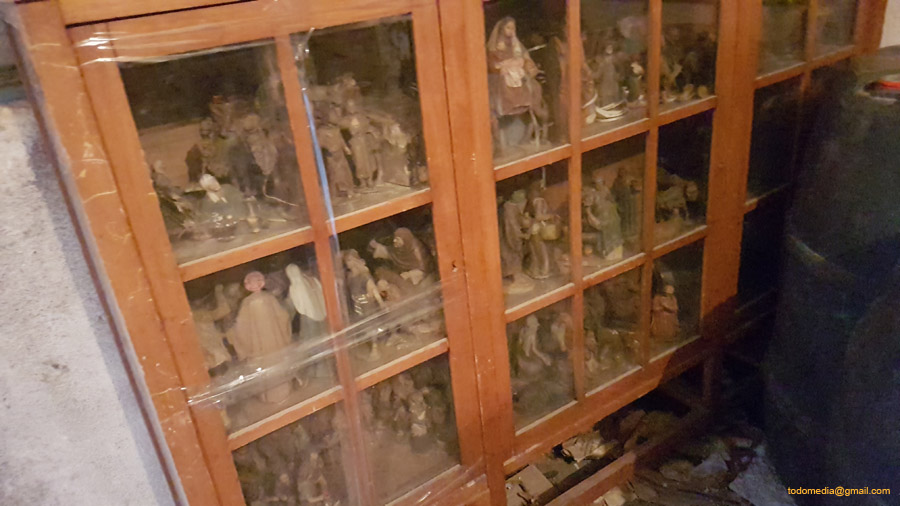 170128 (03) Figuras colocadas en el armario